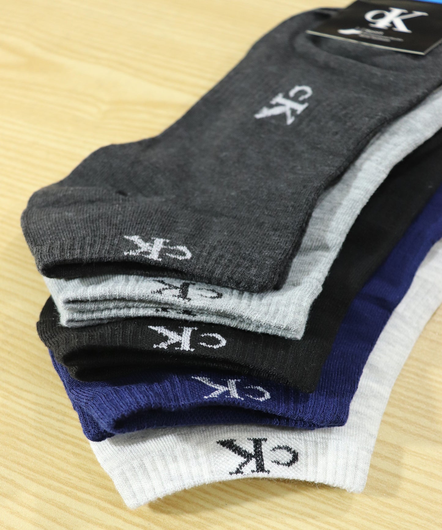 SKS-A2-BUNDLE OFFER 4 PACKS OF "PACK OF 5" IMPORTED ANKLE SOCKS (20 PAIRS)